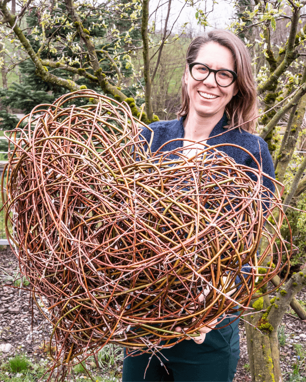 LAL – Kurse – Weidenherz Ein grosses Weidenherz flechten