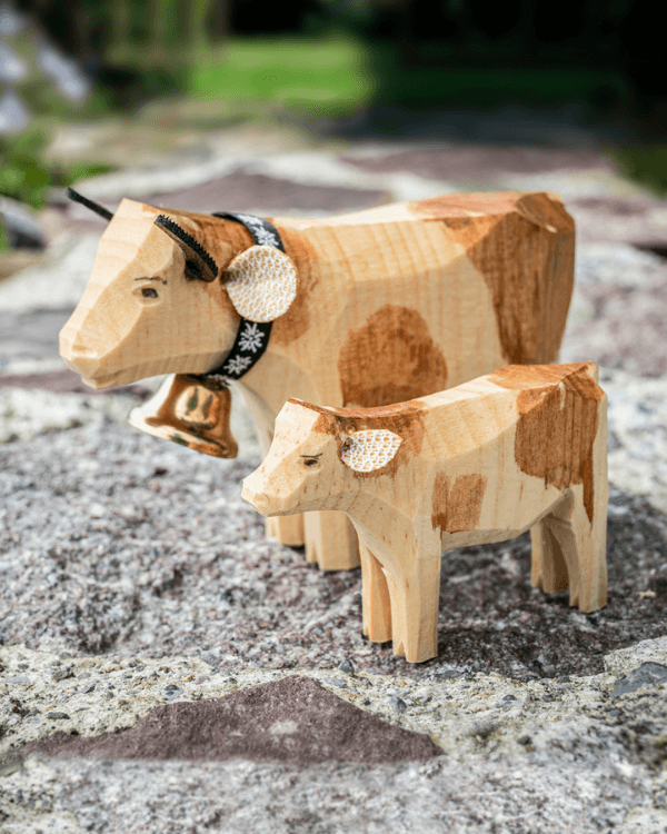 LAL – Kurse – Onlinekurse on demand – Kuh schnitzen Schnitzen Kuh & Kalb