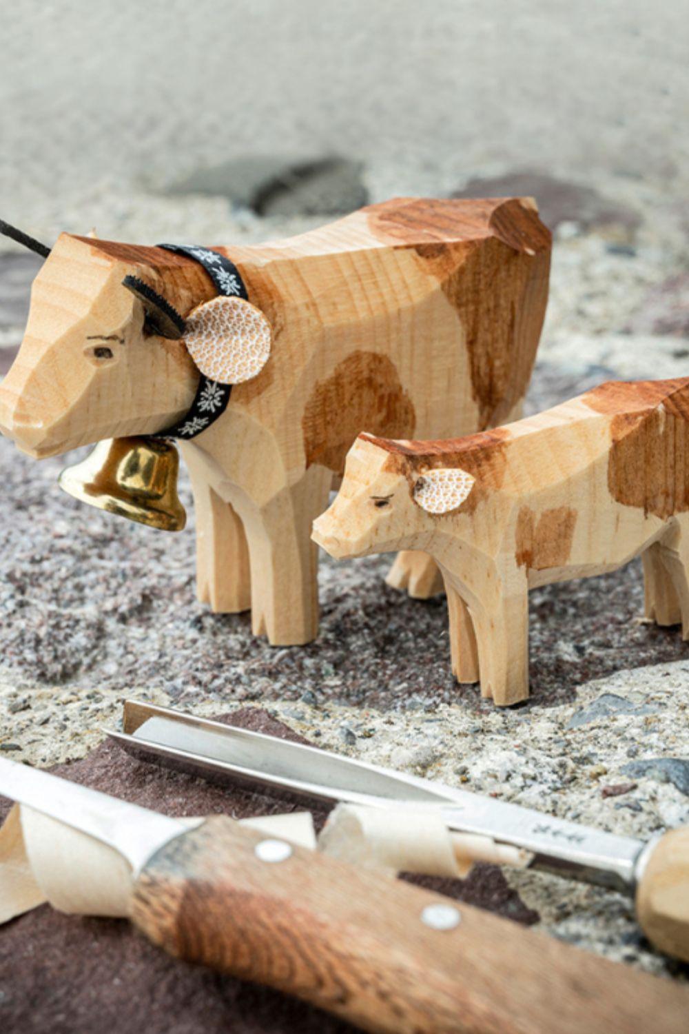 LAL– Kurse – Kuh und Kalb schnitzen Kuh und Kalb schnitzen